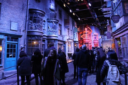 Just walking through Diagon Alley 😆