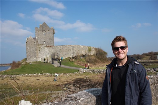 There are plenty of castles in Ireand to see.some intact like this one, others are merely a wall..some with a good story..some with no story..although we have learnt in Ireland that if something doesn't have a story then they simply make one up, and call it history!