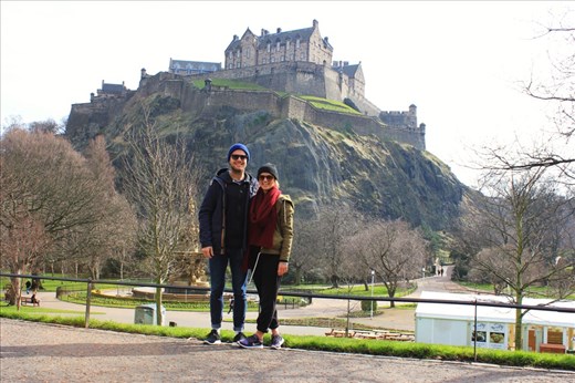 Sat here for lunch this day with the view of the castle right in the middle of the town! We decided this day that making our own lunch outside somewhere is way better than buying a meal.. coz we can choose an awesome view like this to enjoy it in front of!