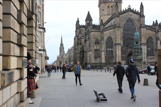 Every street you walk down there is another man playing his bagpipe!