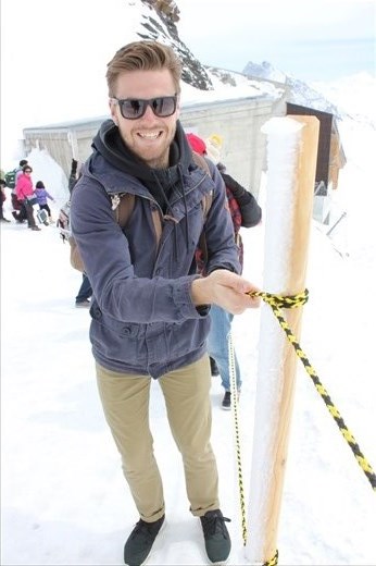 Trying to get back inside  meant going down a small hill.. If you weren't holding onto this rope for dear life you were slipping down the hill on your ass!