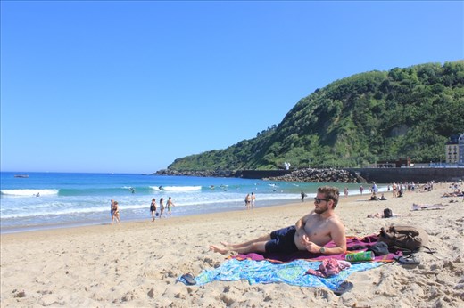 The weather wasn't the best in San Sebastian but we were lucky enough to get 2 beach days in, with pretty blue skies like this one
