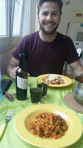 It had Been a while since a home cooked meal.. Toms choice of chilli con carne the night before got turned to chilli con carne with pasta the next night! 