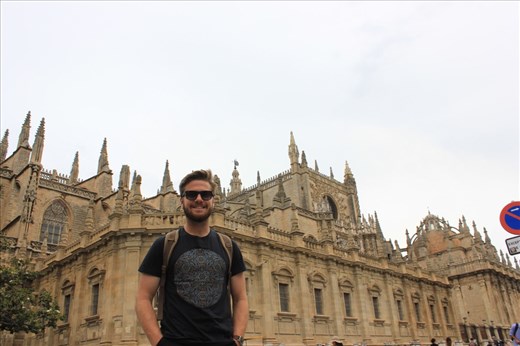 Seville has a gigaaaantic cathedral in the middle of the town