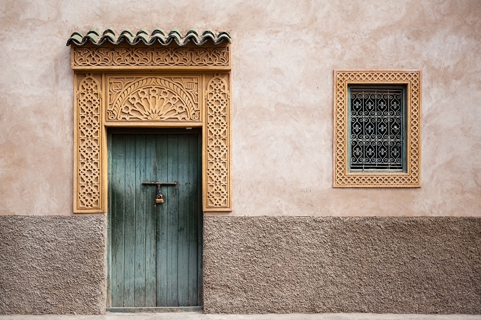 Marrakesh is a city where you can find an amazing architectural sights. Marrakesh houses has a beauty of its own !