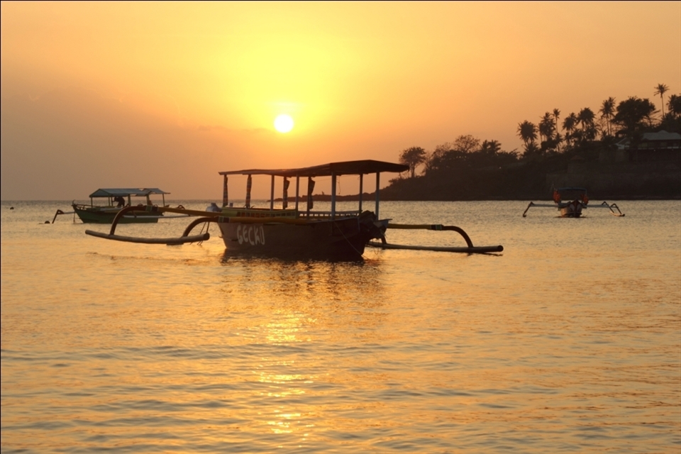 Spent the evening with gray sky that gives mildness soul at Senggigi Beach, Lombok.