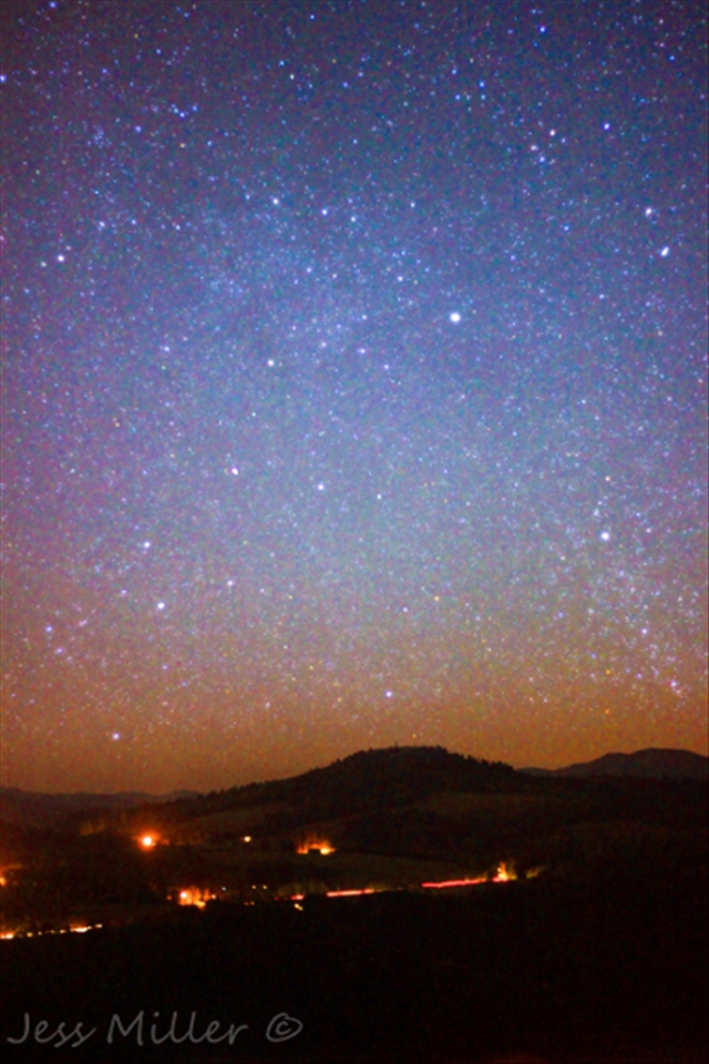 Starry night

Starry night at the Vista House which looks over the Columbia Gorge, OR. 