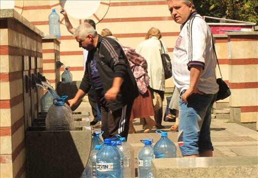 This is a hot spring where poor people come to get water.