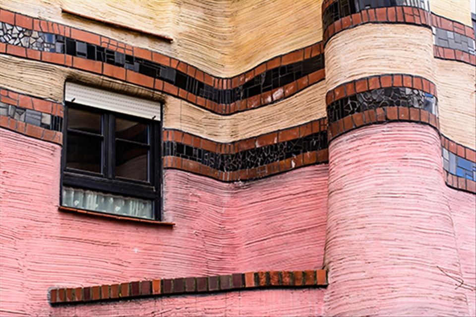 There are no two windows with the same look and feel