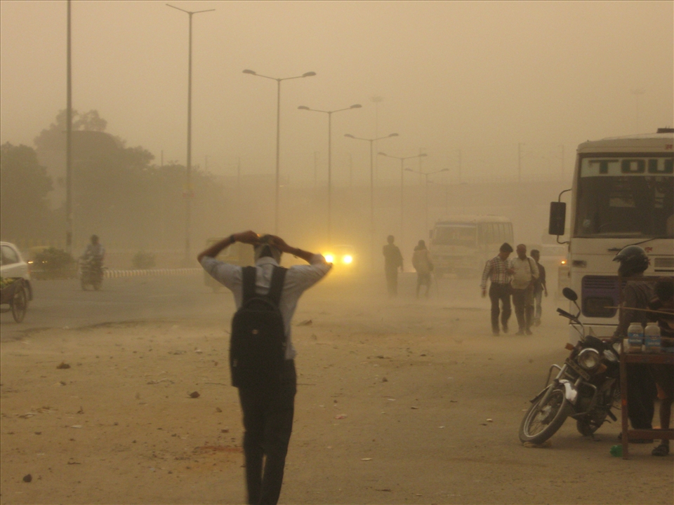 The dusty storm, Noida