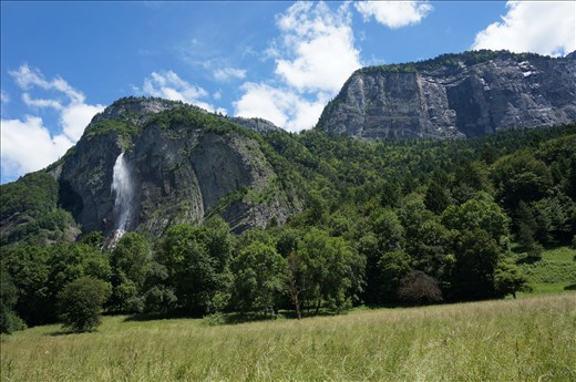Alpine meadows and waterfall - Domancy