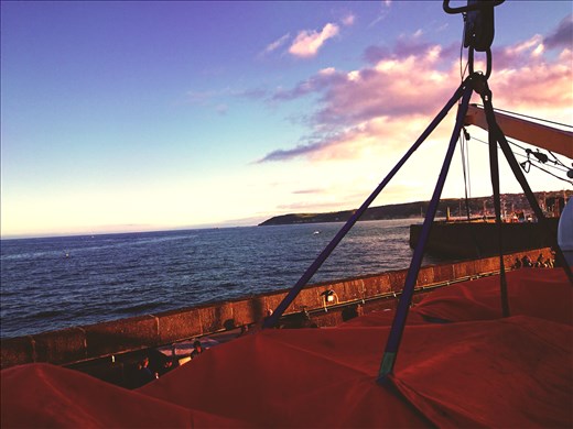 people fall in love in front of sunsets as beautiful as this