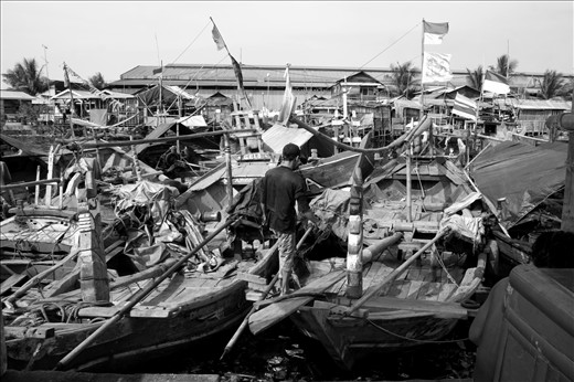 A description of coastal density in Jakarta that can not be separated from the word poverty. The small fishing village at Cilincing is only an example from pockets of poverty in coastal Jakarta and Indonesia. Fisherman in this place was just a small fisherman and never be the owner from the boat. They will never win of wholesaler and financiers. 
