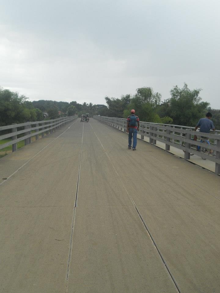 A road to the place I've never been.