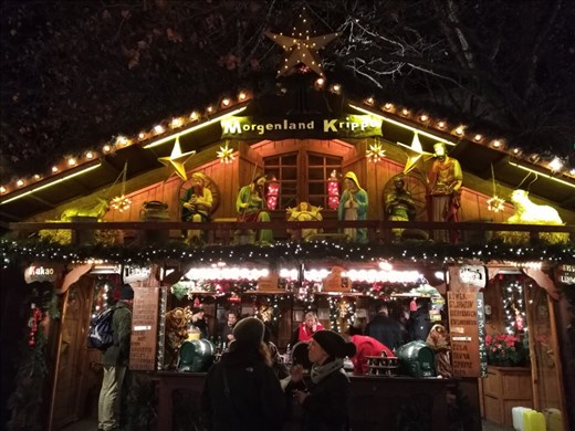 Glühwein dispensary in Hannover.