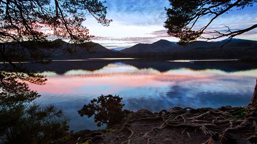 Though lake below was very still you can see beautiful color changes. 