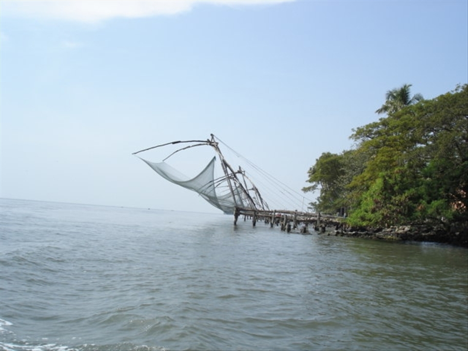 Kerala is one of the leading producers of fish in India. The alignment of these Chinese fishing nets along one of the coasts in Kerala seemed like it was about to rain fishes from the sky above and these nets were all set to catch them