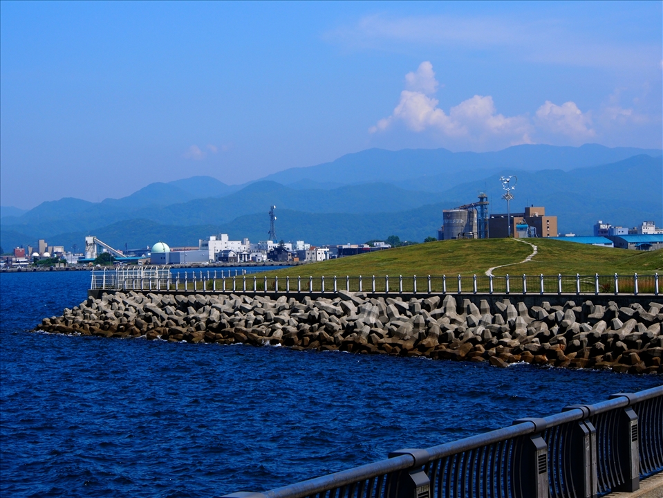 The Bay is framed by the mountains that surround the city