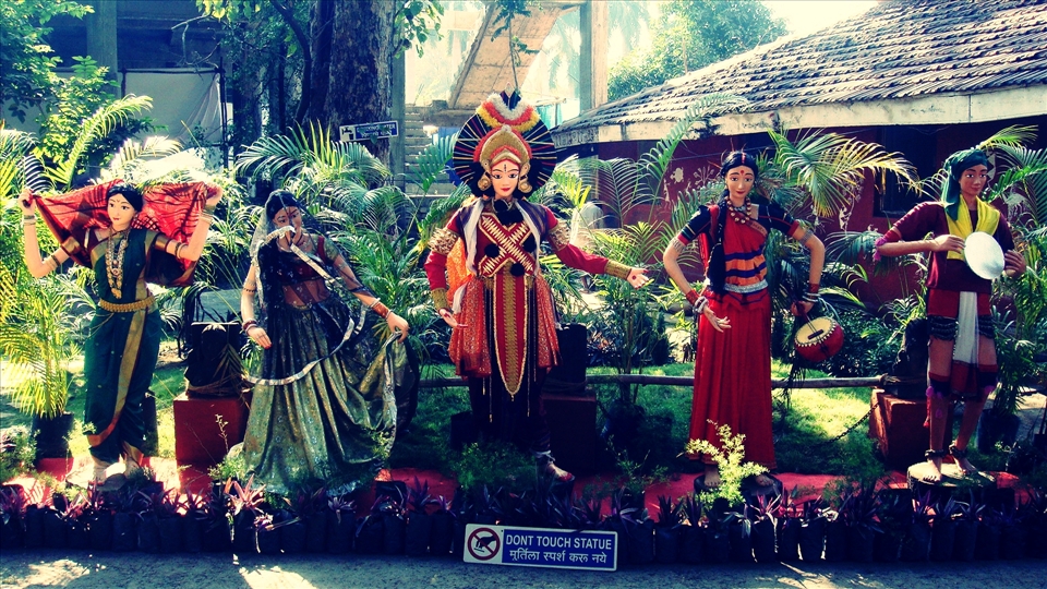 .: India :. All the states stand for strength ( this pic show just 5 states ).