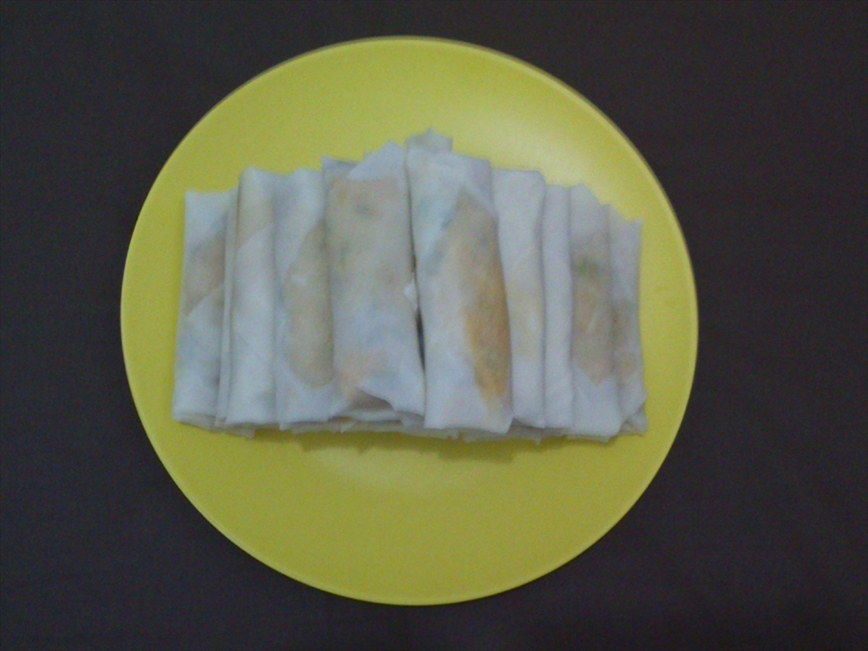 the wrapped rolls ready for frying