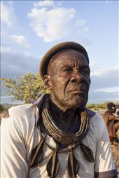 After his brother's death, Nidiri Chiposa has become the new chief of Ohumgumure village.: by intotheworld, Views[575]