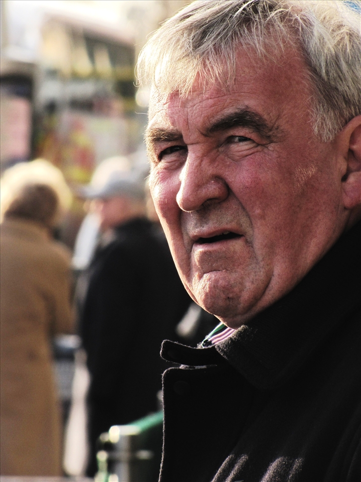 An ancient country has its wisdom kept by its people. 