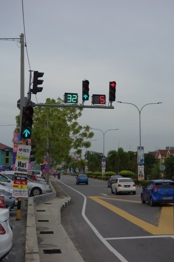 Het verkeer is hier wat gestructureerder dan in Indonesie