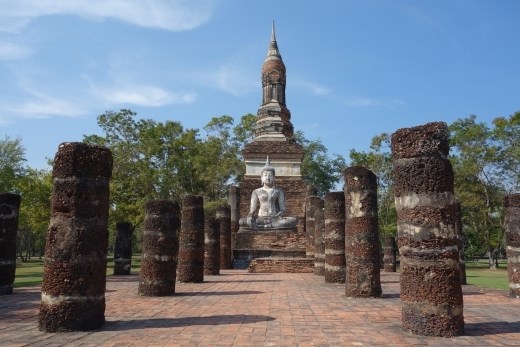 Overblijfselen van een Wat in Sukhothai de oude hoofdstad van het koninkrijk