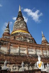 Even geen drommen mensen bij de populaire Wat Yai Chaimongkol: by irko_mirjam, Views[254]