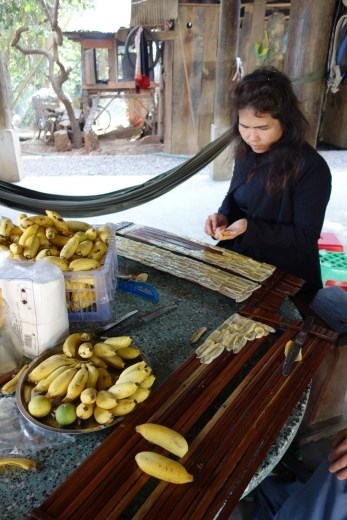 Na het drogen worden deze bananenvellen een heerlijke snack
