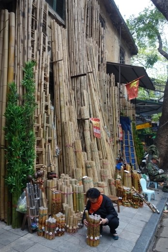 Sommige straten specialiseren zich in een product, zoals hier het bamboo straatje