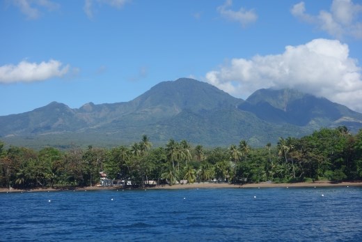 Uitzicht op de ruggegraat van Negros.