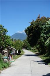 Dorpsweggetje in Dauin: by irko_mirjam, Views[177]