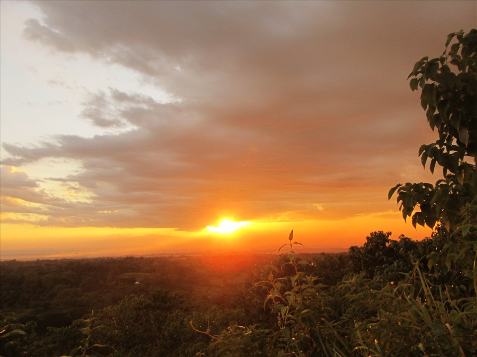 Sunset eaten by clouds 