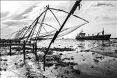 A passing contrast of modern seafare and dated fishing methods in Cochin, Kerala.  : by itchyfeats, Views[490]