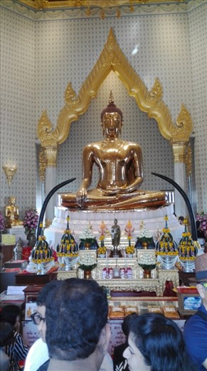 Diverse tonnellate d'oro a Chinatown (Wat Traimit)