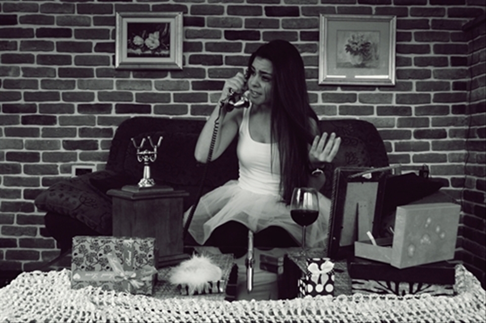 Why don't you love me?/Mi casa