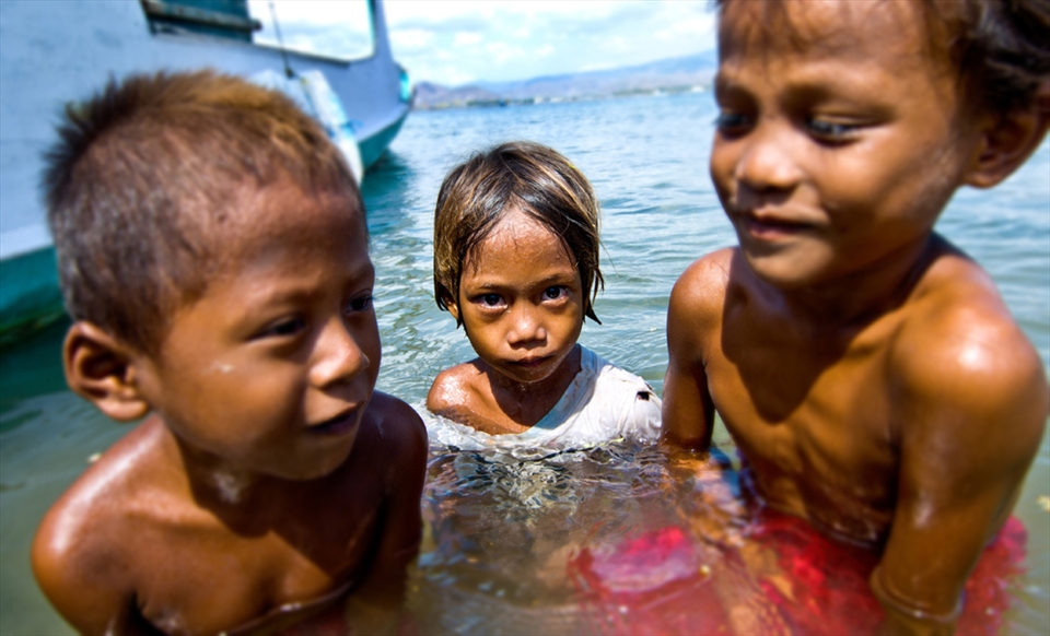 Children From bajo island mostly spending their time in the beach