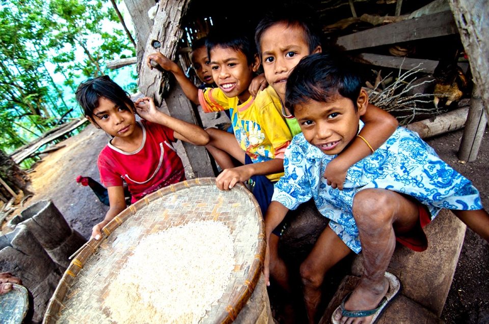 they prepare rice then cooking together with their friends.