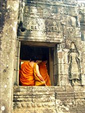 Monks resting in Angkor Wat: by jacquou, Views[310]
