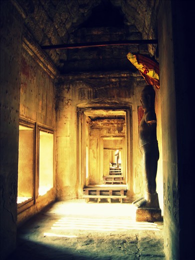 Buddhas in Angkor Wat 