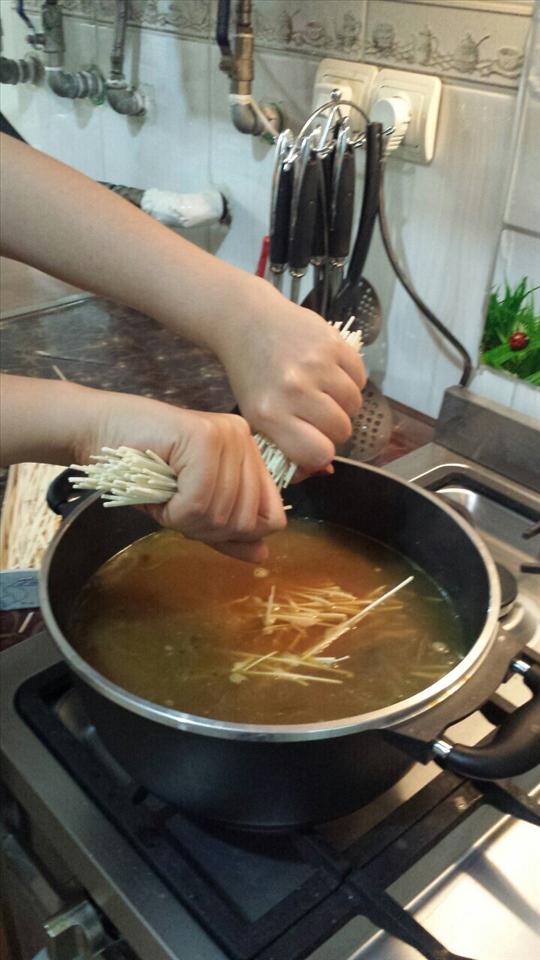 Breaking the reshteh in halves