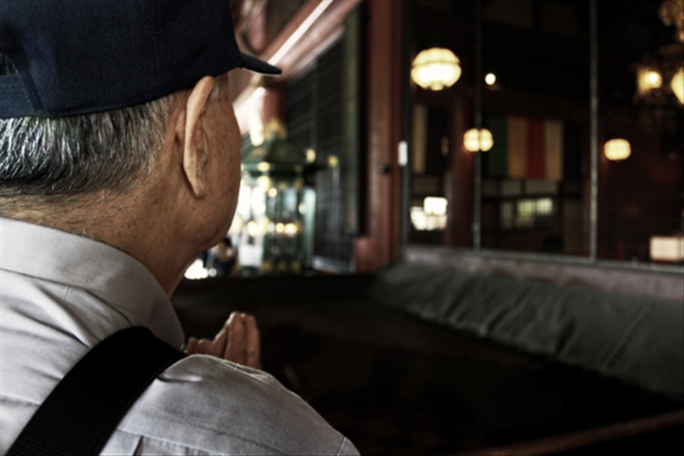 The old Japanese man who pray to his god