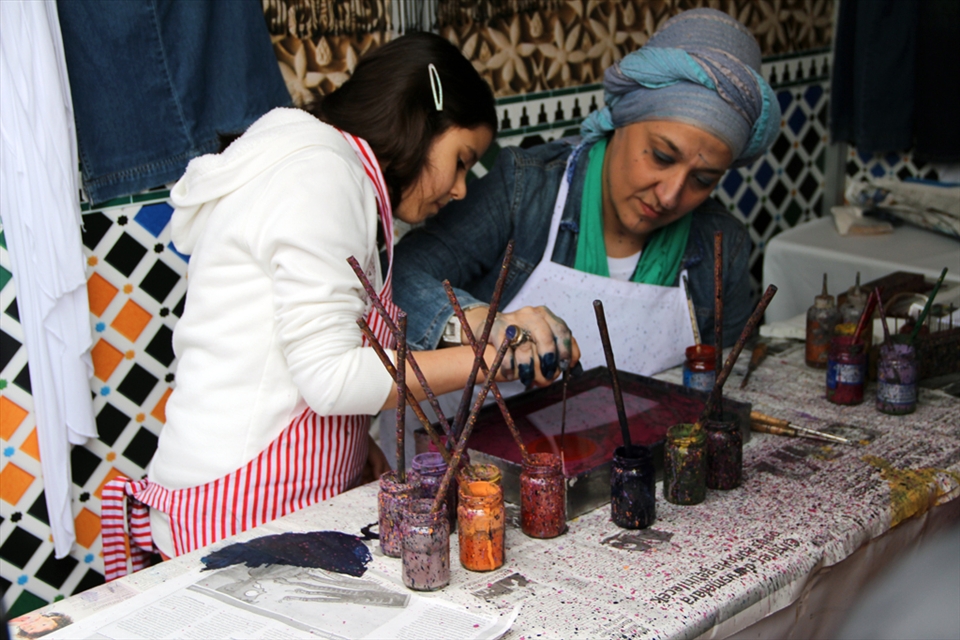 An interesting form of water paint at the Istanbul-Berlin festival.