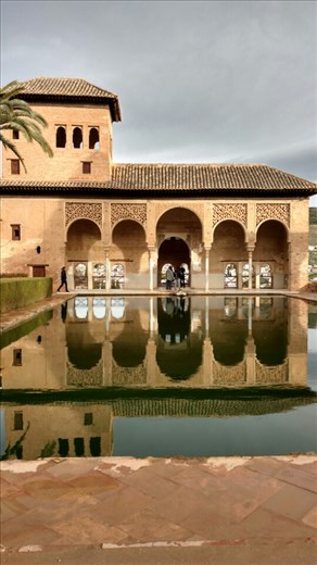 Beth, three Muslim tourists, and a cool reflection