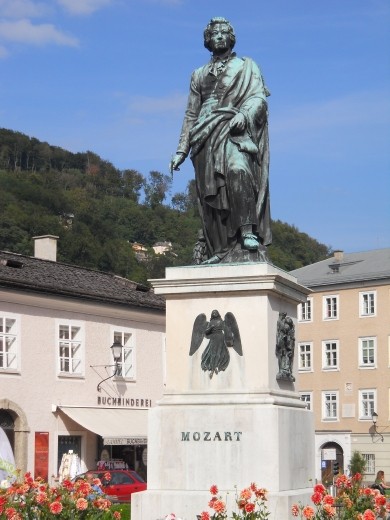 Mozart Statue at Mozartplatz