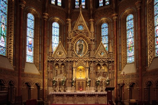 Matthias Church Altar near Buda Castle - Author D4m1en