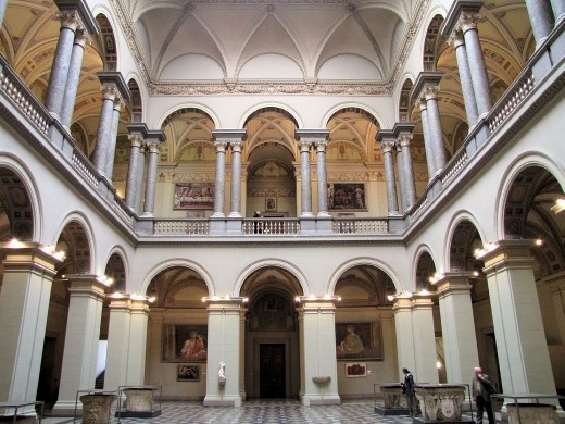 Museum of Fine Arts Interior at Heroes' Square - Author KovacsDaniel