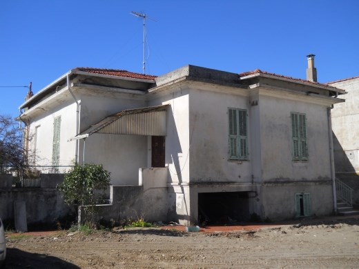 This Bordighera house (for some reason) reminds me of Michael Corleone's Sicilian House in 