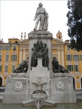 Nice statue of Giuseppe Garibaldi in Garibaldi Square: by james_tesol_teacher, Views[194]